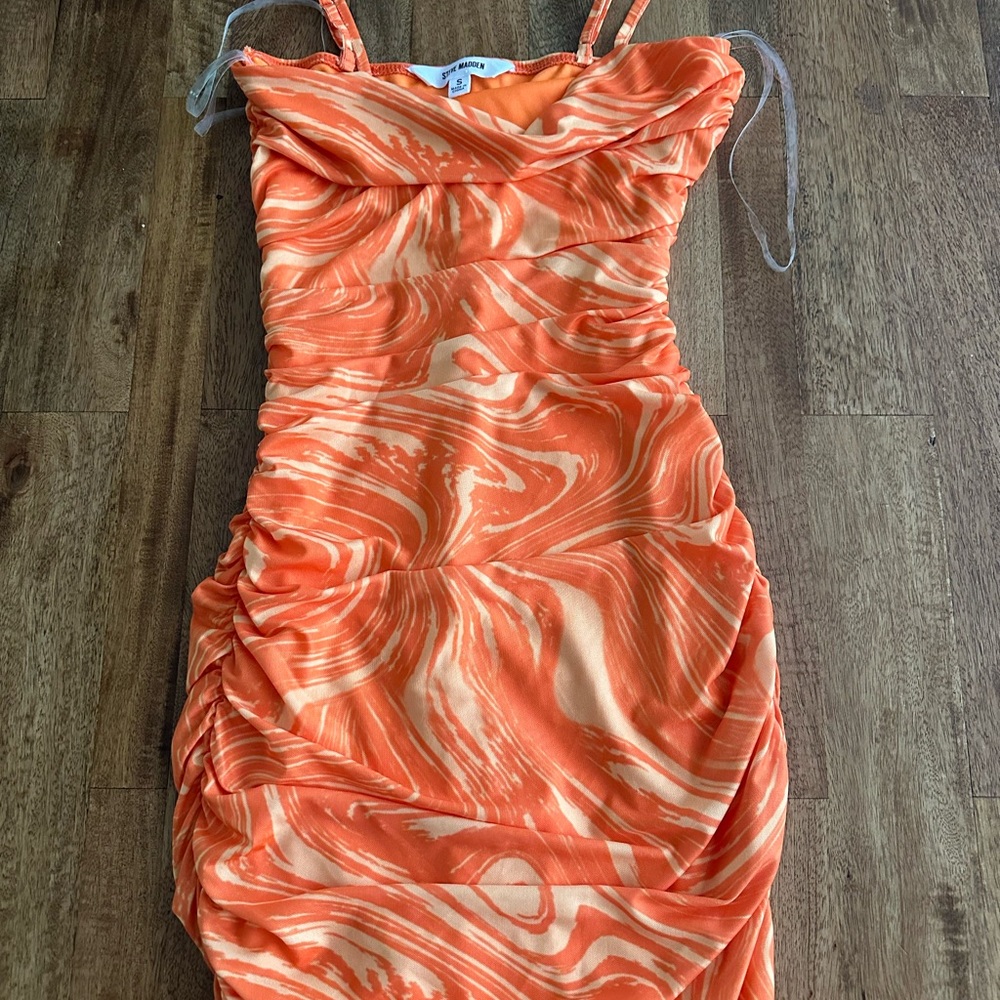STEVE MADDEN Women dress, Orange Swirl Pattern Dress, unused !New without tag